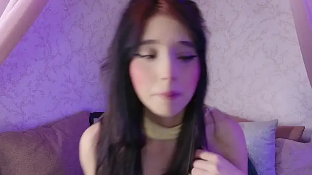MeganR  online show from July 8, 2026, 3:19 am