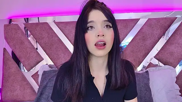 MeganR  online show from June 27, 2026, 3:23 am