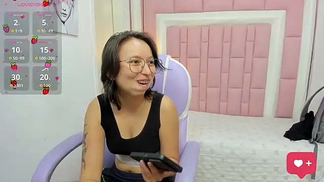 Klaret Toy online show from April 12, 2026, 7:17 pm