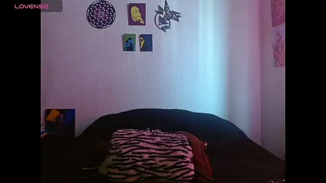 Snapshot of XxAntonellaxxx chatting on November 6, 2025, 6:12 pm XxAntonellaxxx online show from November 6, 2025, 6:12 pm