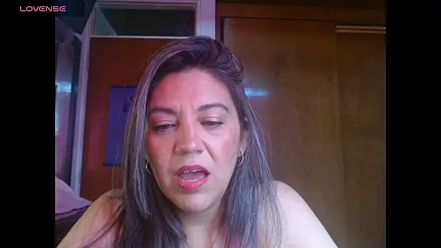 Snapshot of XxAntonellaxxx chatting on November 18, 2025, 4:32 pm XxAntonellaxxx online show from November 18, 2025, 4:32 pm