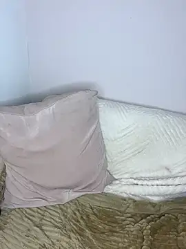 LolaReaX online show from November 18, 2025, 6:50 am