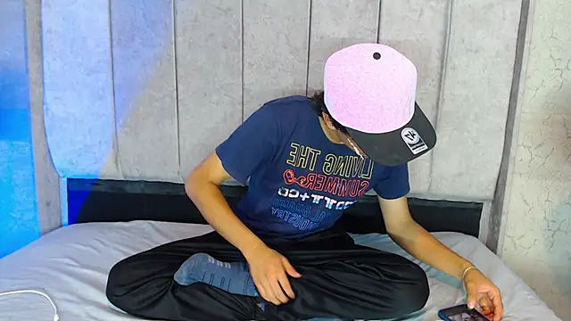 ELCHINO 69 online show from October 9, 2025, 5:52 am