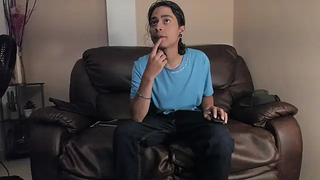 Snapshot of Dickie_Dicking chatting on November 5, 2025, 10:02 pm Dickie Dicking online show from November 5, 2025, 10:02 pm