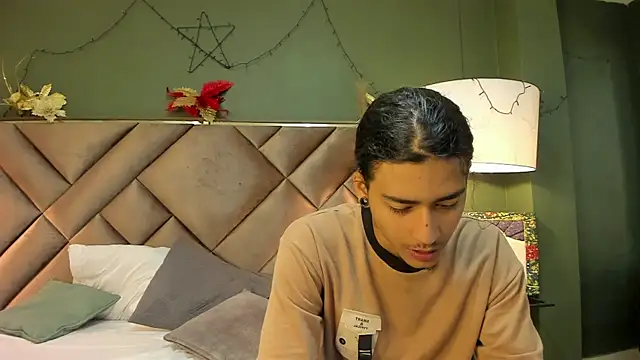 Snapshot of Dickie_Dicking chatting on December 16, 2025, 9:19 pm Dickie Dicking online show from December 16, 2025, 9:19 pm