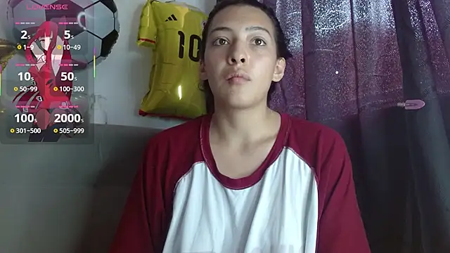 JuliethaFox online show from June 30, 2026, 5:46 pm