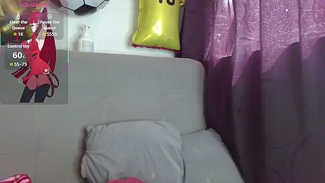 JuliethaFox online show from July 1, 2026, 7:03 pm