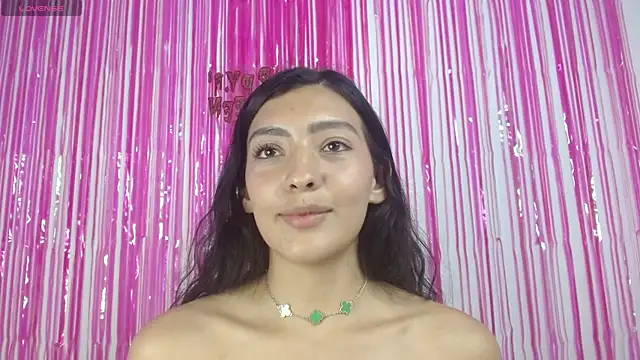 JuliethaFox online show from October 15, 2025, 10:18 pm