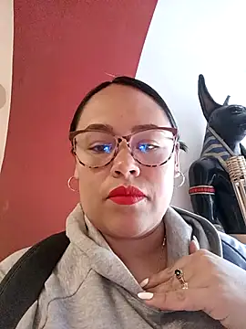 Italia 12 online show from October 6, 2025, 9:37 pm