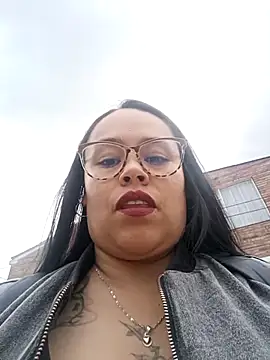 Italia 12 online show from November 28, 2025, 9:48 pm