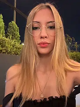 Snapshot of fanyabbey chatting on March 4, 2026, 3:58 am fanyabbey online show from March 4, 2026, 3:58 am