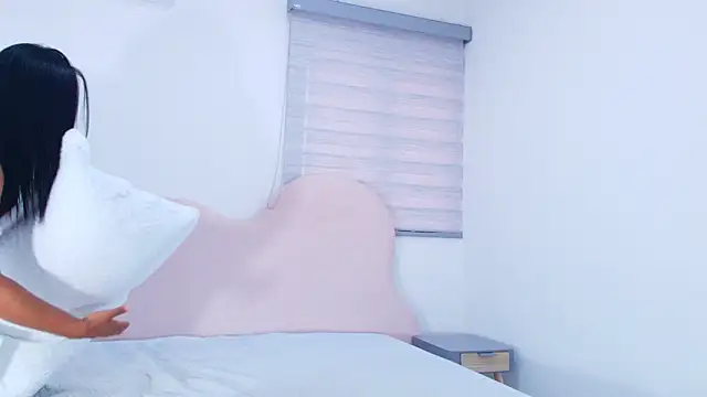 Snapshot of caata_cata chatting on February 24, 2026, 7:15 pm caata cata online show from February 24, 2026, 7:15 pm