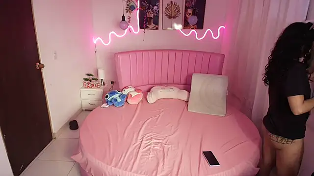 Sheyla vegas online show from October 22, 2025, 3:39 am