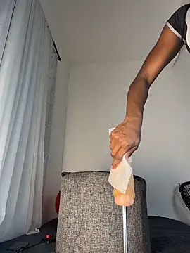 MerliaSsomer online show from April 14, 2026, 12:43 pm