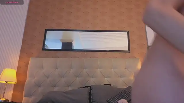 slim tian online show from April 11, 2026, 7:28 pm