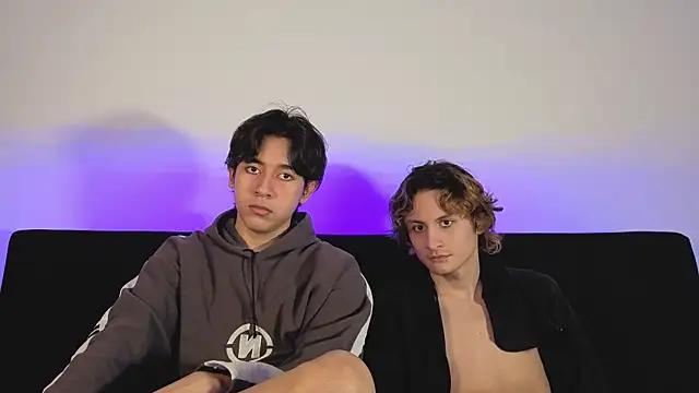 Snapshot of Darcy_and_Stolas chatting on January 11, 2026, 4:52 am Darcy and Stolas online show from January 11, 2026, 4:52 am