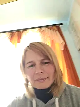 Snapshot of Masha412111 chatting on October 20, 2025, 8:04 am Masha412111 online show from October 20, 2025, 8:04 am