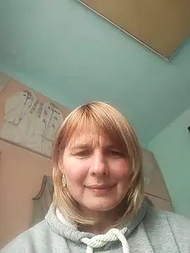 Snapshot of Masha412111 chatting on November 21, 2025, 10:25 am Masha412111 online show from November 21, 2025, 10:25 am