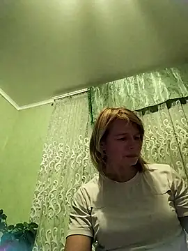 Snapshot of Masha412111 chatting on November 17, 2025, 3:38 pm Masha412111 online show from November 17, 2025, 3:38 pm