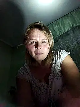 Snapshot of Masha412111 chatting on November 10, 2025, 5:40 pm Masha412111 online show from November 10, 2025, 5:40 pm