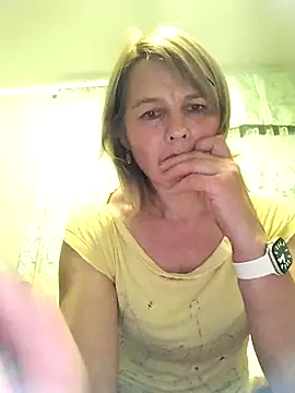 Snapshot of Masha412111 chatting on November 7, 2025, 6:56 pm Masha412111 online show from November 7, 2025, 6:56 pm