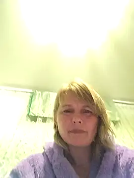 Snapshot of Masha412111 chatting on November 20, 2025, 10:09 pm Masha412111 online show from November 20, 2025, 10:09 pm