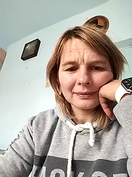 Snapshot of Masha412111 chatting on November 25, 2025, 7:41 am Masha412111 online show from November 25, 2025, 7:41 am