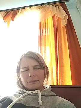 Snapshot of Masha412111 chatting on November 6, 2025, 8:29 am Masha412111 online show from November 6, 2025, 8:29 am