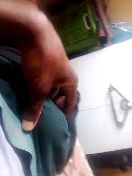 Snapshot of lefalamangmo chatting on October 15, 2025, 10:34 am lefalamangmo online show from October 15, 2025, 10:34 am