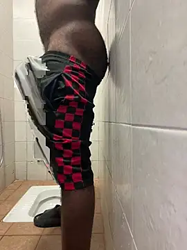 Snapshot of nice686@xh chatting on February 15, 2026, 8:19 pm nice686xh online show from February 15, 2026, 8:19 pm