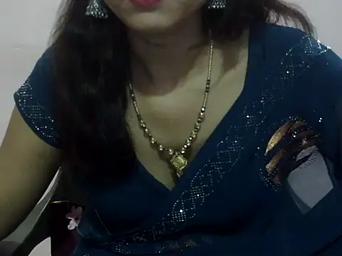 Laila Cute online show from May 26, 2026, 1:53 pm