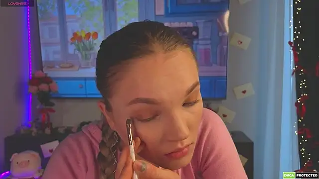 JulieLupo online show from April 2, 2026, 6:09 am