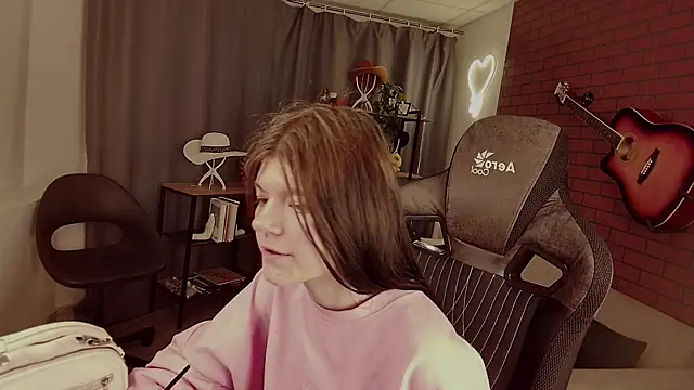 StasyaCollins online show from December 5, 2025, 4:16 pm