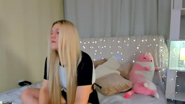 Malisha kiss online show from October 14, 2025, 8:48 am