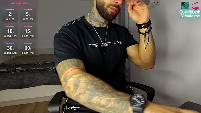 MasculineGuy99 online show from October 26, 2025, 5:19 am