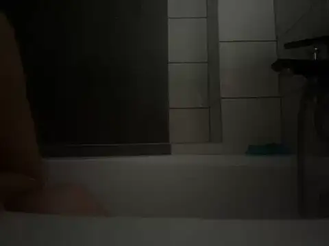 pleasedontpressaredburton online show from October 27, 2025, 7:53 am