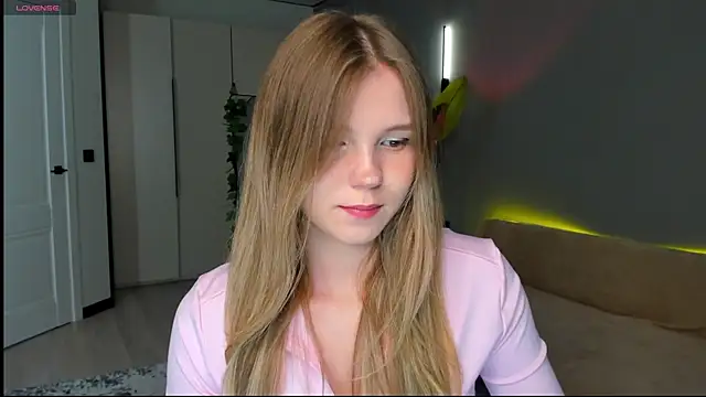 linakorvin online show from April 13, 2026, 1:15 pm