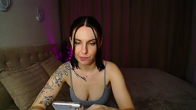 Poison inyour Mind   online show from November 26, 2025, 7:03 pm