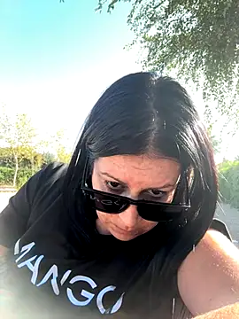 Maduritasexy43 online show from October 6, 2025, 3:35 pm