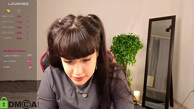 Erika peach online show from November 29, 2025, 2:39 pm