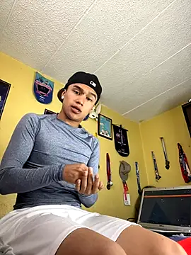 lyan t2 online show from October 18, 2025, 3:47 pm