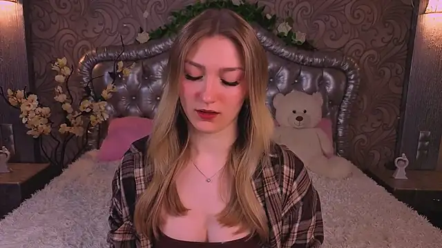 AngelAnabelle online show from March 19, 2026, 9:59 pm