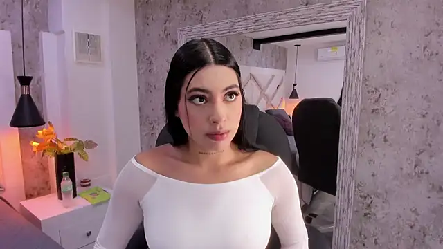 Snapshot of Vanessa_Rain_ chatting on February 21, 2026, 8:00 pm Vanessa Rain online show from February 21, 2026, 8:00 pm