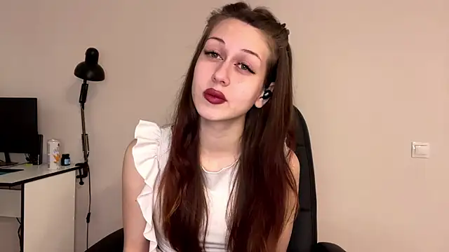 Nayra flash online show from December 20, 2025, 11:46 am