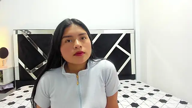 Snapshot of molly_joness chatting on October 2, 2025, 8:01 pm molly joness online show from October 2, 2025, 8:01 pm