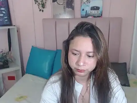 Candela Dubout online show from October 10, 2025, 11:22 am