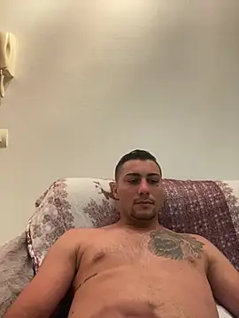 gooddboy01 online show from April 18, 2026, 6:32 pm