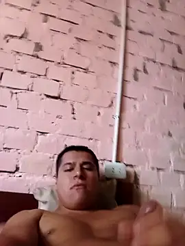Alex321Flores online show from June 1, 2026, 5:23 pm