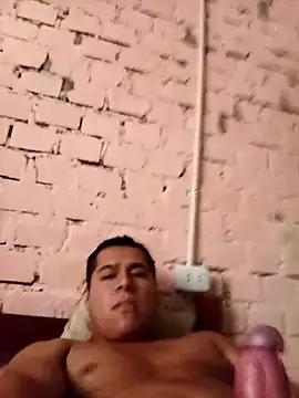 Alex321Flores online show from June 3, 2026, 2:33 pm