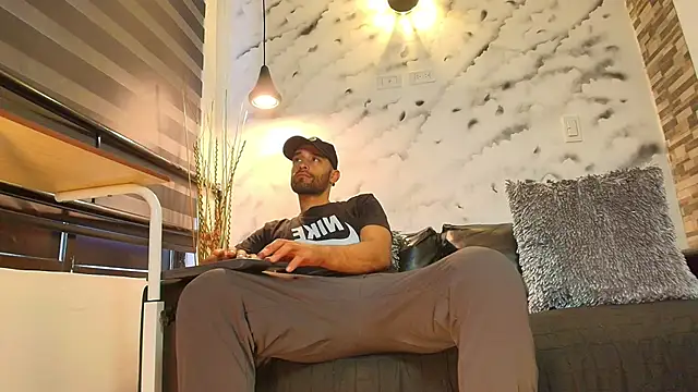 Max Miller S online show from November 8, 2025, 6:44 pm